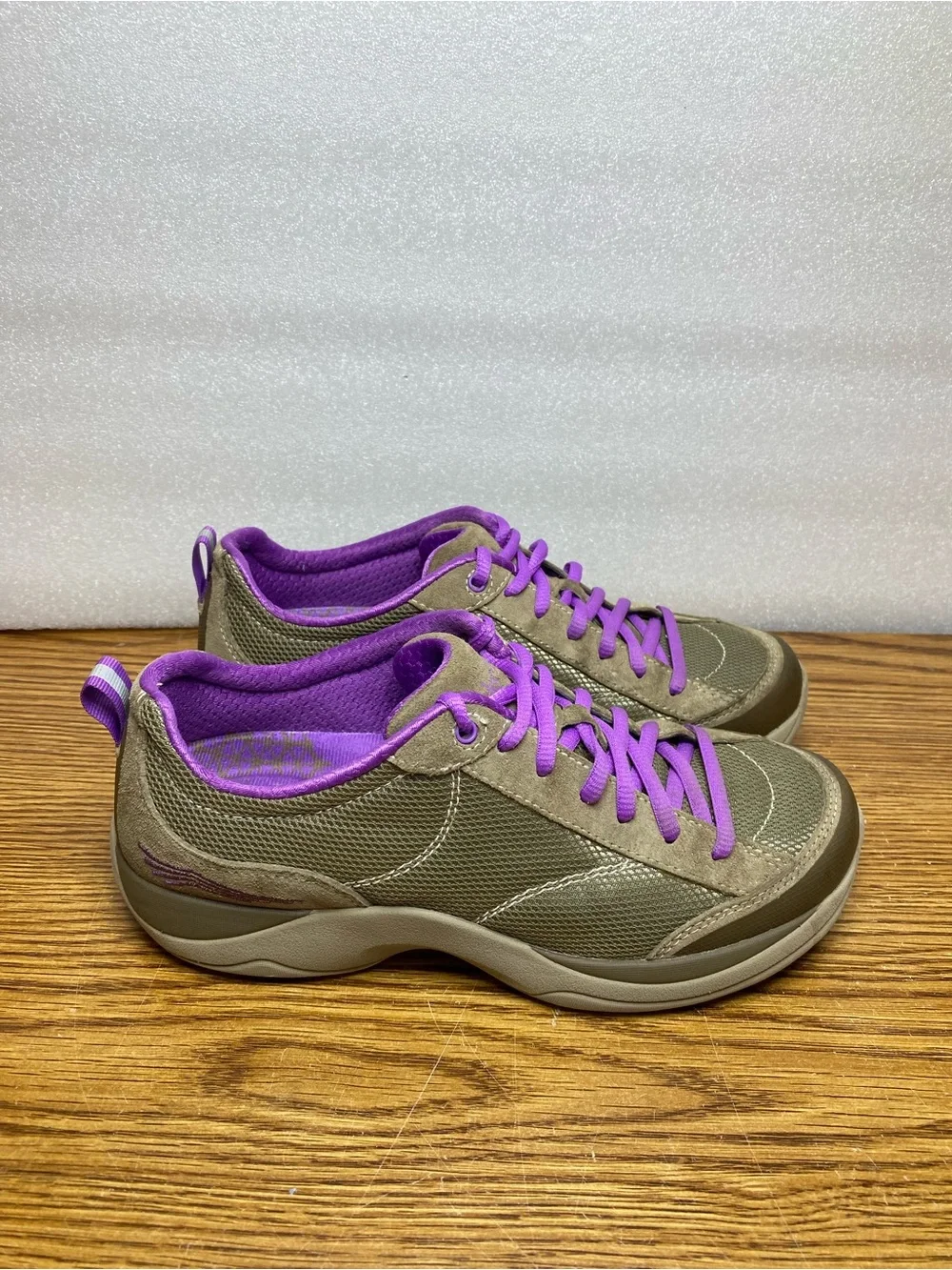 Dansko Sabrina Gray Purple Leather Suede Sneakers Shoes Women's 38 Size 7.5 - 8